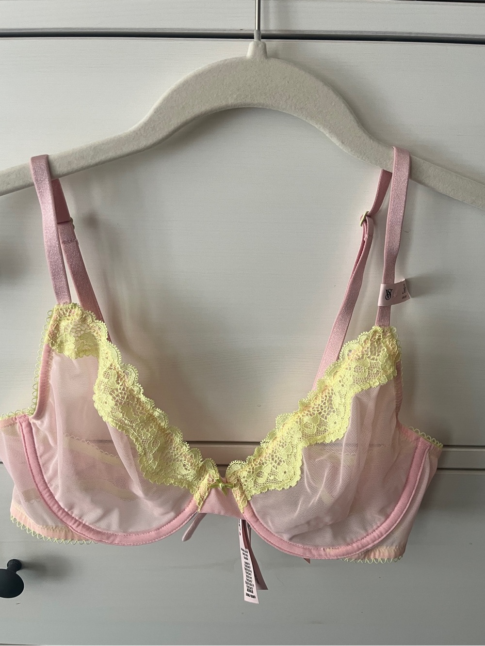 NWT Victoria's Secret Unlined Demi Bra Size 36B